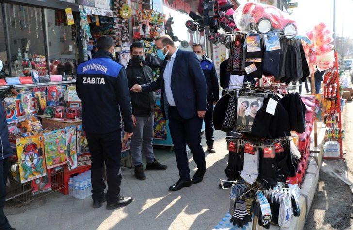 Van Büyükşehir zabıtasından kaldırım işgali denetimi G4