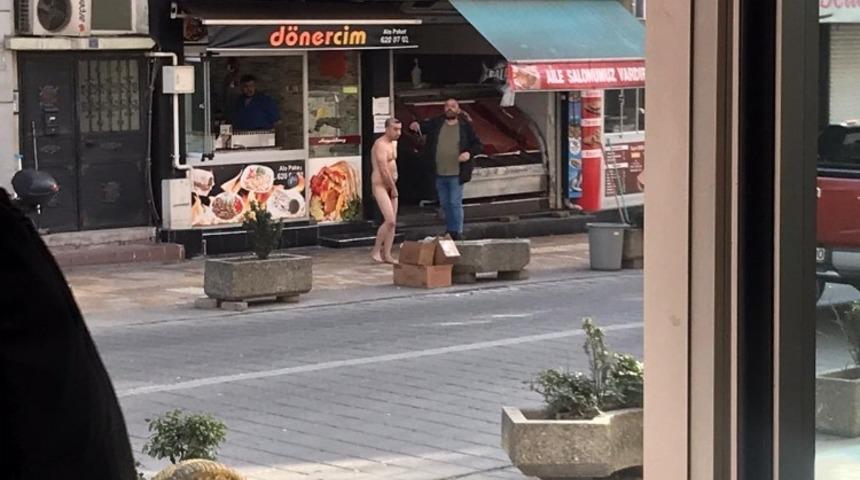 &Ccedil;ırıl&ccedil;ıplak dolaşan vatandaş memleketine g&ouml;nderildi