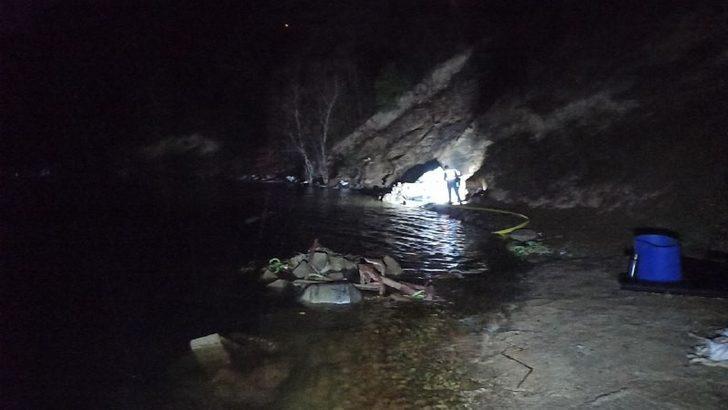 Samsun’da kamyonet baraj gölüne uçtu: 3 ölü, 1 yaralı G1