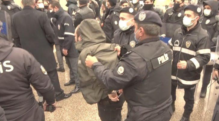 Bursa’da izinsiz gösteriye gözaltı G2