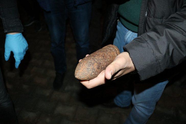 Kar temizliğinde patlamamış top mermisi buldu G2