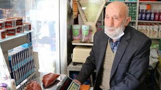 75 yıllık bakkalcı böyle sitem etti: Cenazelerine bakkal gider ama bazıları markete gidiyor