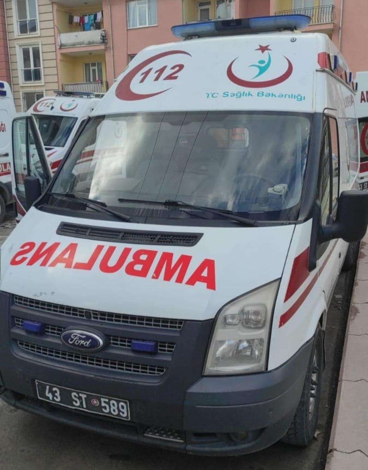 Altıntaş il&ccedil;e Devlet Hastanesi&rsquo;ne ambulans