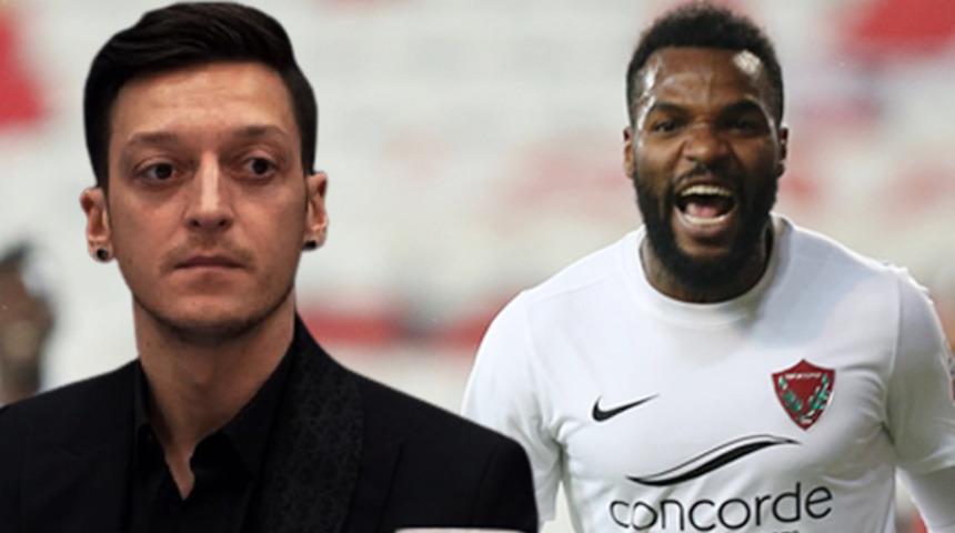 Aaron Boupendza'dan Fenerbahçe'ye transfer sinyali