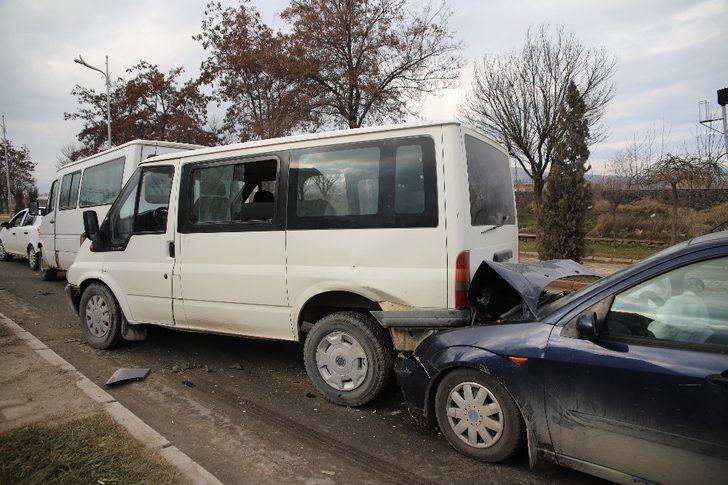 Elazığ’da zincirleme trafik kazası: 4 yaralı G2