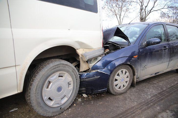 Elazığ’da zincirleme trafik kazası: 4 yaralı G4