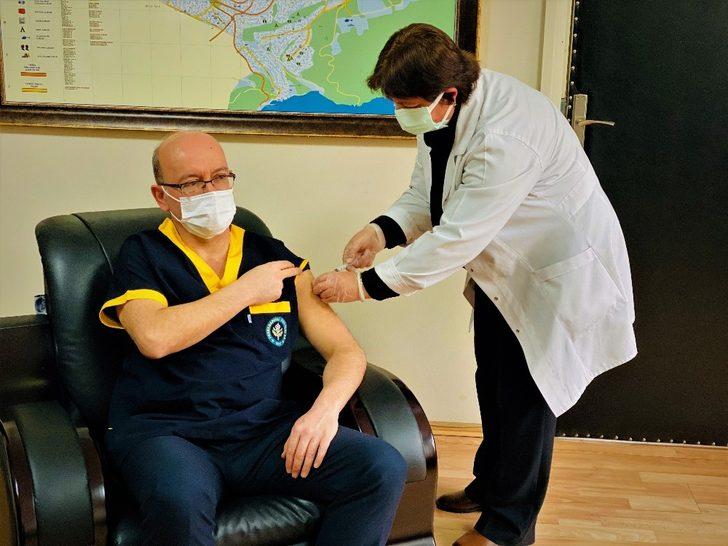 Bu ilçede aşılanan vatandaşlarda hiç yan etki görülmedi G1