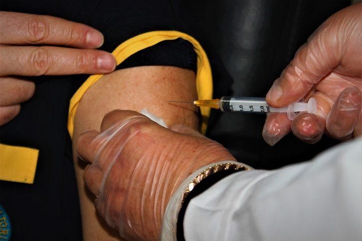 Bu ilçede aşılanan vatandaşlarda hiç yan etki görülmedi G2