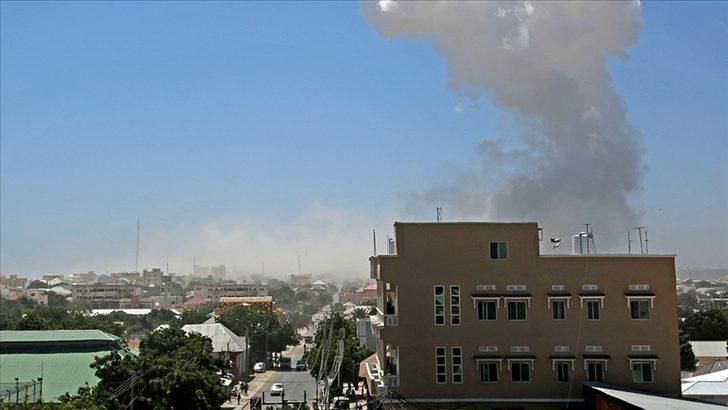 Somali'de parlamento önünde şiddetli patlama
