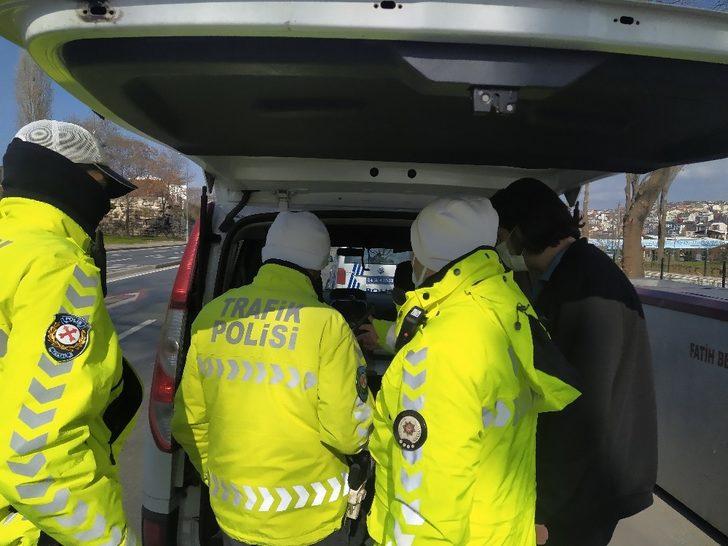 Fatih’te kısıtlama denetimleri sürüyor G3