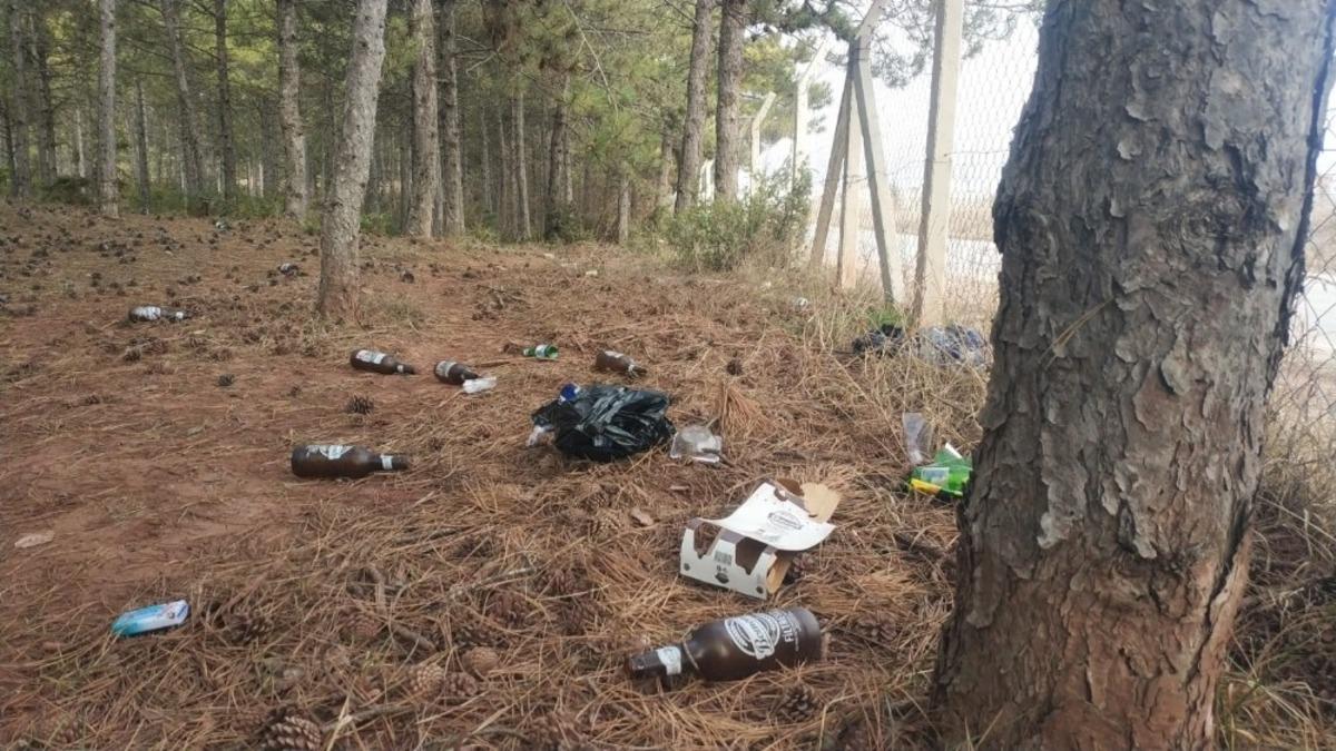 Temizlenen parkta yine aynı g&ouml;r&uuml;nt&uuml;ler