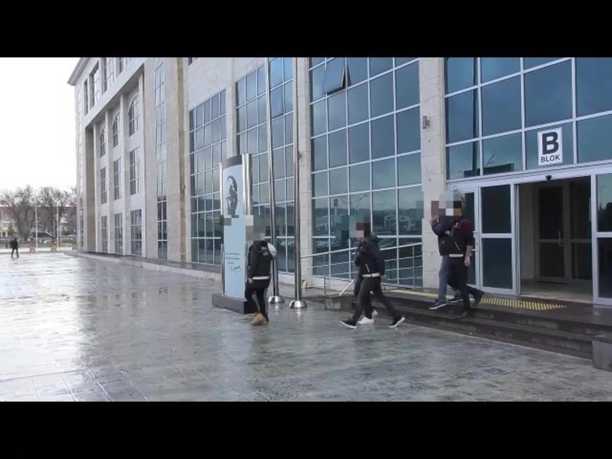 Uyuşturucu ticareti yapan 3 ş&uuml;pheli tutuklandı