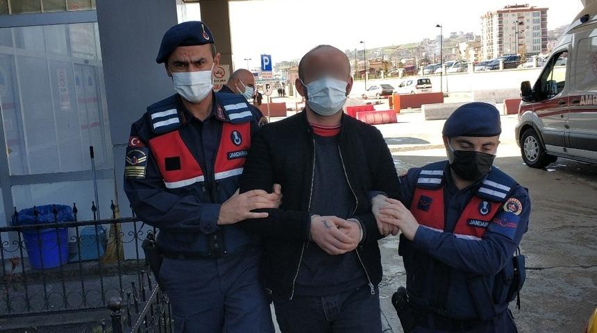 Jandarmanın takibi sonucu uyuşturucuyla yakalandı