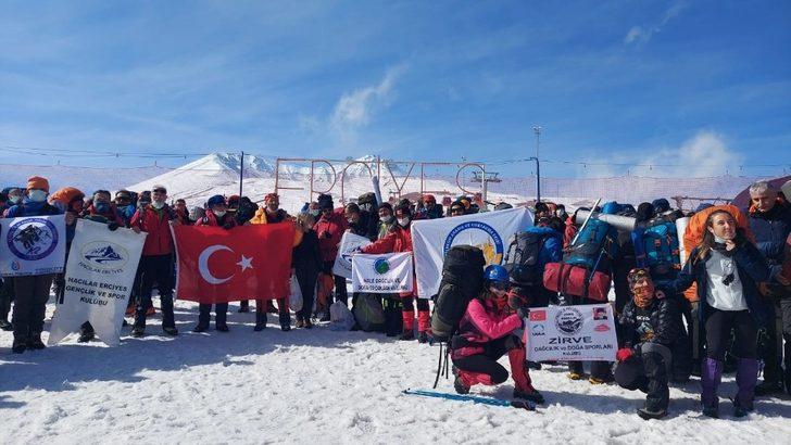 Erciyes Zirve Tırmanışı 130 dağcının katılımı ile başladı G1