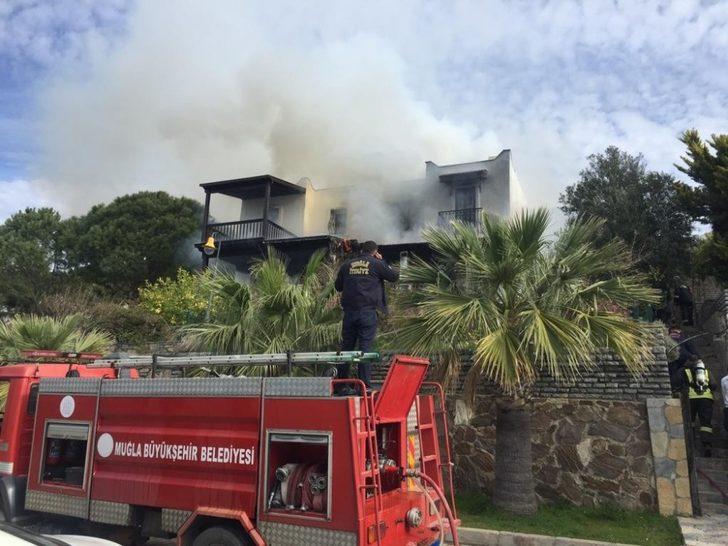 Yanan evde mahsur kalan yaşlı kadın hayatını kaybetti G1