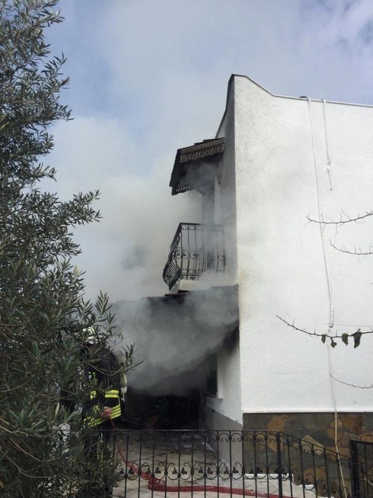 Yanan evde mahsur kalan yaşlı kadın hayatını kaybetti G5