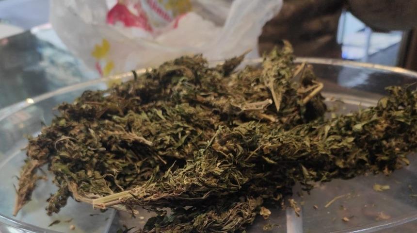 Uyuşturucuyu Kırıkhan’dan İskenderun’a götürürken yakalandılar