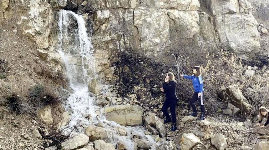 Manisa'da gizemli şelale! Gören şaşkına dönüyor