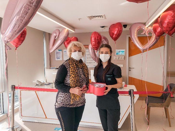 Sağlıkçılardan “Sevgililer Günü” çikolatası G4