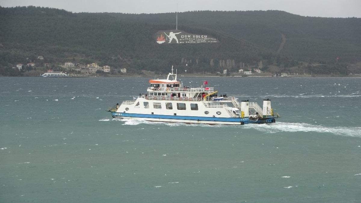 &Ccedil;anakkale&rsquo;de beklenen kar yağışı nedeniyle ada seferleri iptal edildi