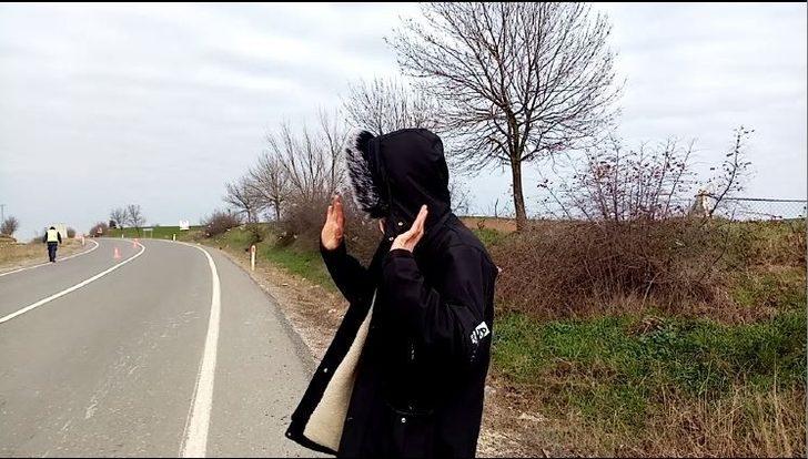 Kısıtlamayı ihlal edip otostopla yolculuğa çıktı, jandarmaya yakalanınca ’Son talihli ben miyim’ dedi G3