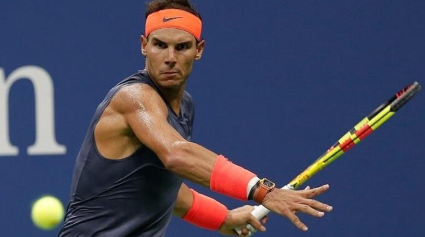 Nadal, Avustralya Açık'ta set vermeden 4. turda