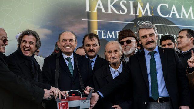 Topbaş, Taksim Cami temel atma töreninde.