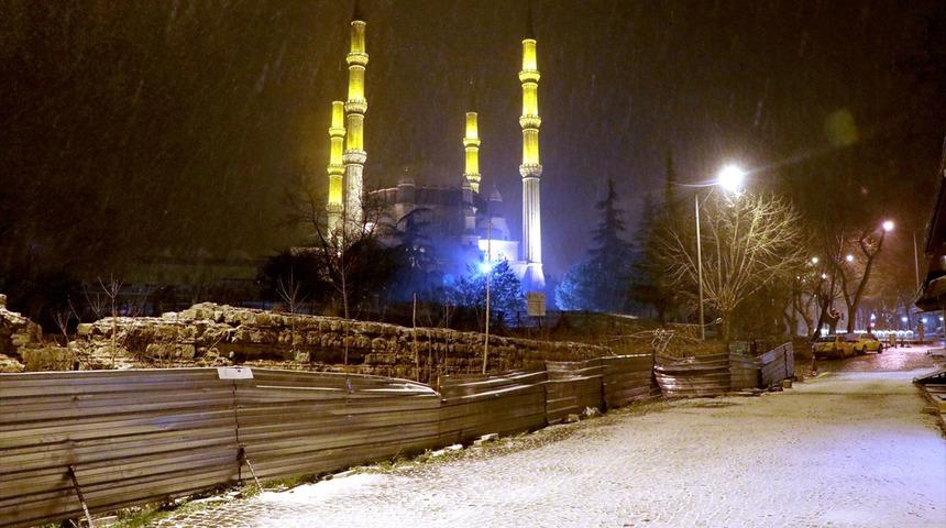 Edirne'de kar yağışı başladı