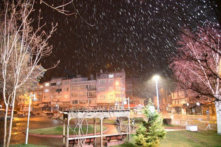 Balıkesir’de beklenen kar yağışı başladı G2