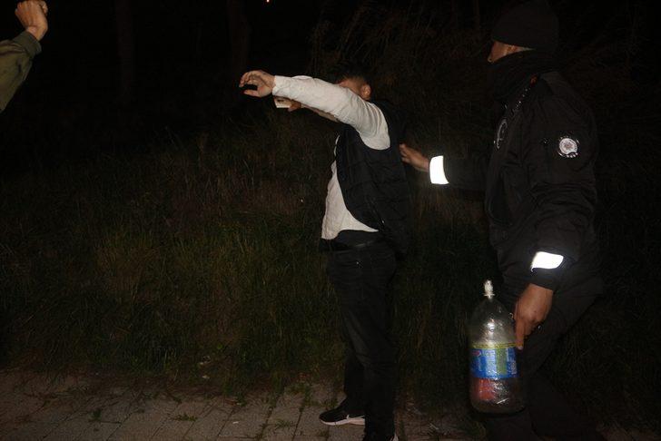 Adana'da bekçilerin şüphelendiği 3 kişide uyuşturucu çıktı G2