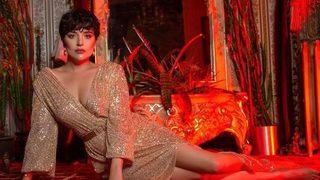 Gonca Vuslateri'nin pozu olay oldu! 'İç çamaşırı yok mu?'