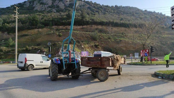 Hurdaya dönen otomobilden sağ çıktılar G5