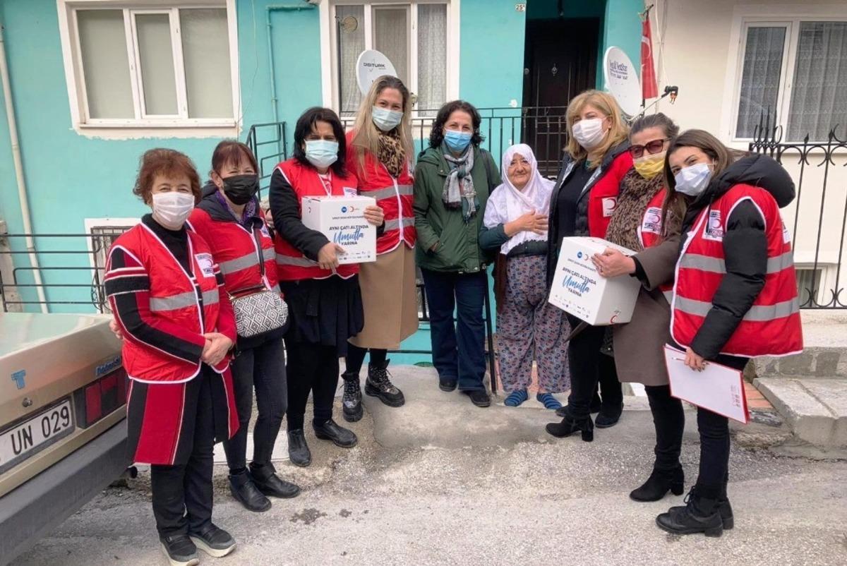 Yaşlılara moral ziyareti