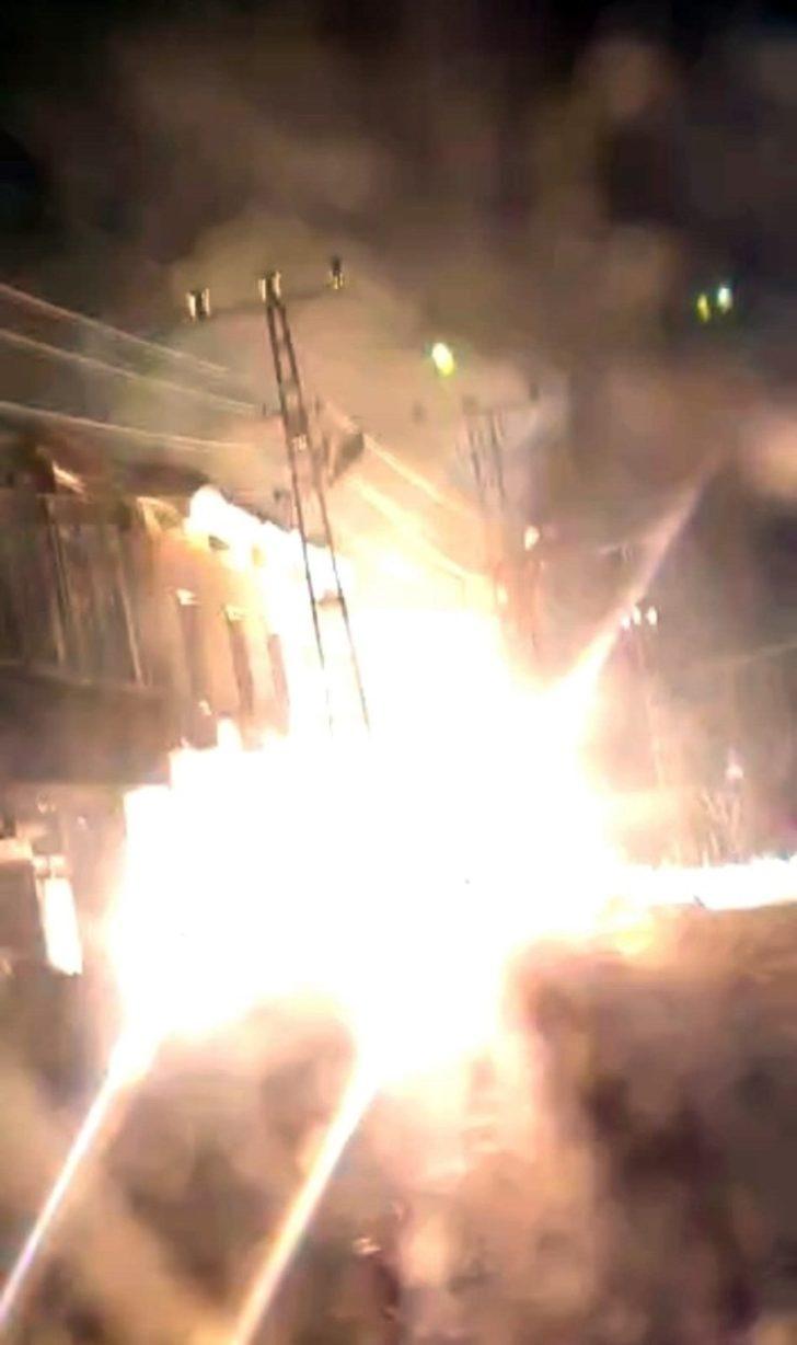 Yüksekova’da aşırı yüklenmeden dolayı trafo alev alev yandı G3