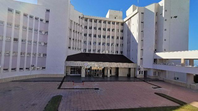 Kuşadası’ndaki uygulama oteli ve otelcilik lisesi yıkılıyor