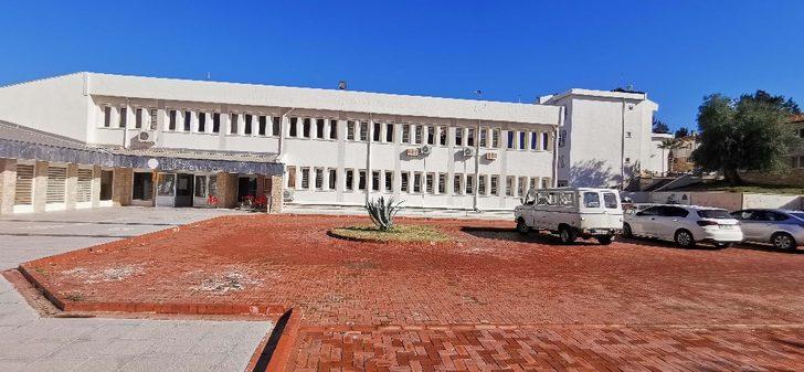 Kuşadası’ndaki uygulama oteli ve otelcilik lisesi yıkılıyor G2