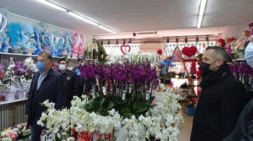 Zabıtadan çiçekçilere ’Sevgililer Günü’ denetimi