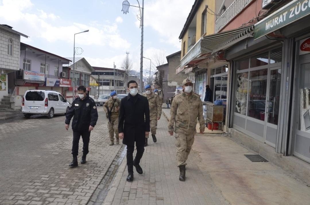 Beyt&uuml;şşebap Kaymakamı Uğuz, korona denetimlerine katıldı