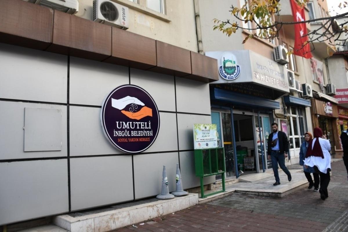 İneg&ouml;l Belediyesinden &ouml;ğrencilere can suyu