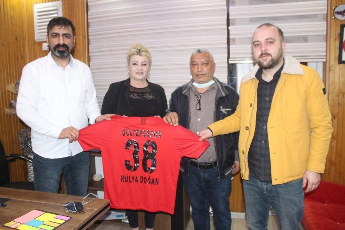 (&Ouml;zel) Berna G&ouml;zbaşı &ouml;rnek oldu, Kayseri&rsquo;de ikinci kadın kul&uuml;p başkanı g&ouml;reve başladı
