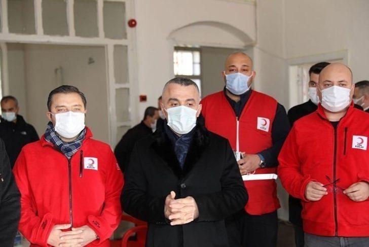 Vefa gönüllülerinden Kızılay’a destek G4