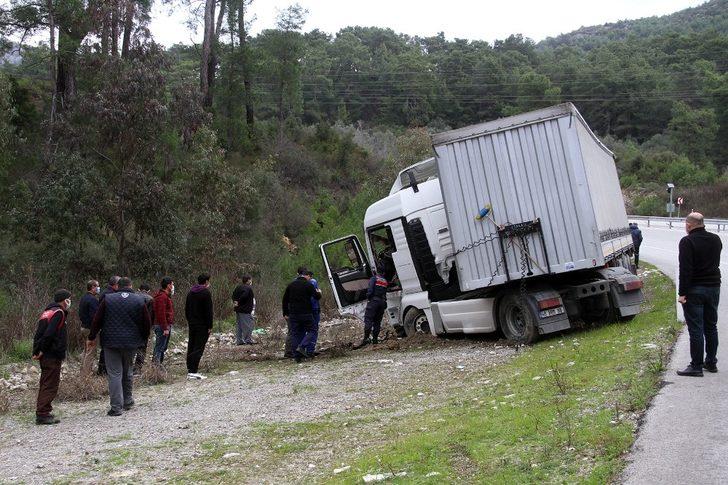 Fethiye’de kaza yapan tırın sürücüsü öldü G3