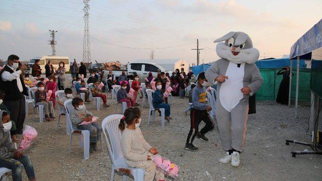 Çadırda yaşayan çocuklara unutulmaz eğlence