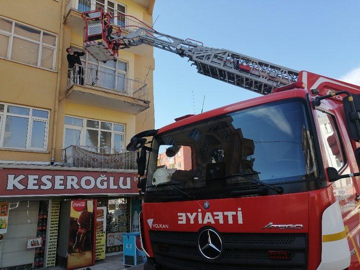 Sevgililer gününde karısını dövüp bıçakladı, eve kilitledi G5