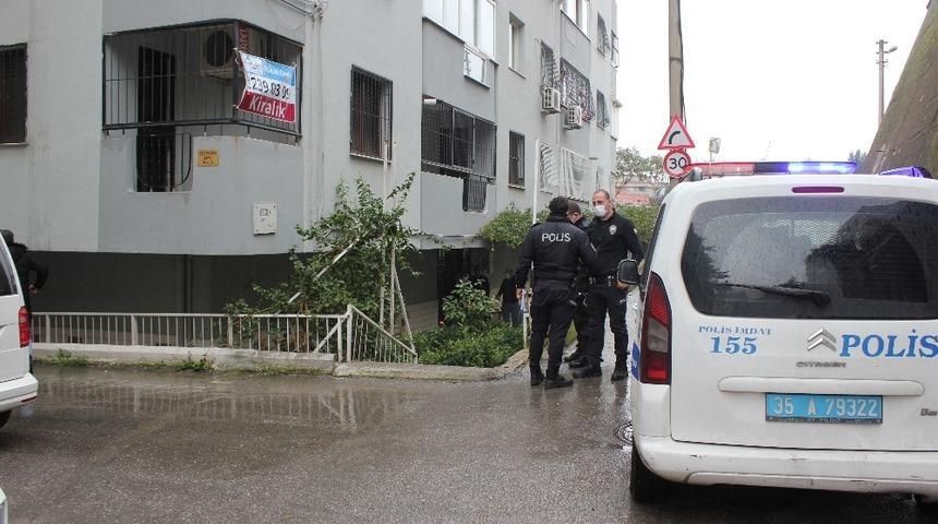 İzmir’de apartman boşluğuna düşen yaşlı adam öldü