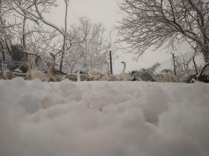 Manyas’ta kara en çok çocuklar sevindi G5