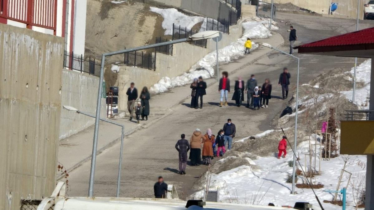 Y&uuml;ksekovalılar yasağa rağmen sıcak havanın keyfini &ccedil;ıkardı