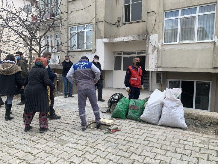 Isparta’da baba ve bebeği yanmaktan yoldan geçen bir vatandaş sayesinde kurtuldu G2