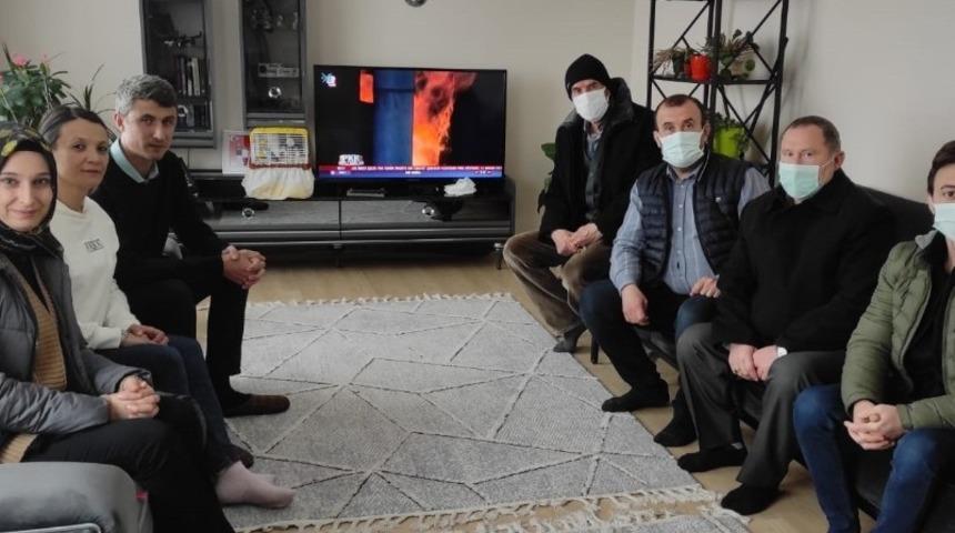 AK Parti&rsquo;den korsanlar tarafından ka&ccedil;ırılan denizciye ziyaret