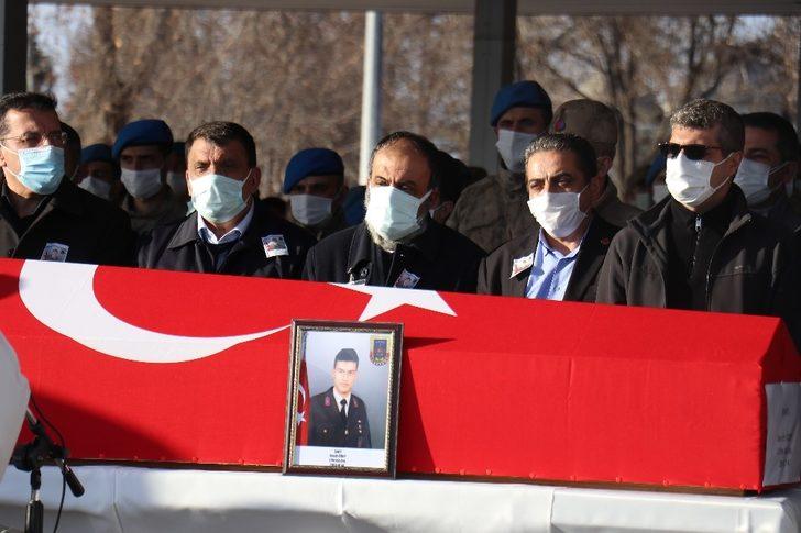 Malatyalı şehit gözyaşlarıyla defnedildi G4